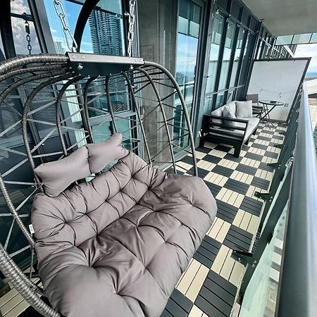 Stylish Suite At 300 Front Street W โตรอนโต ภายนอก รูปภาพ