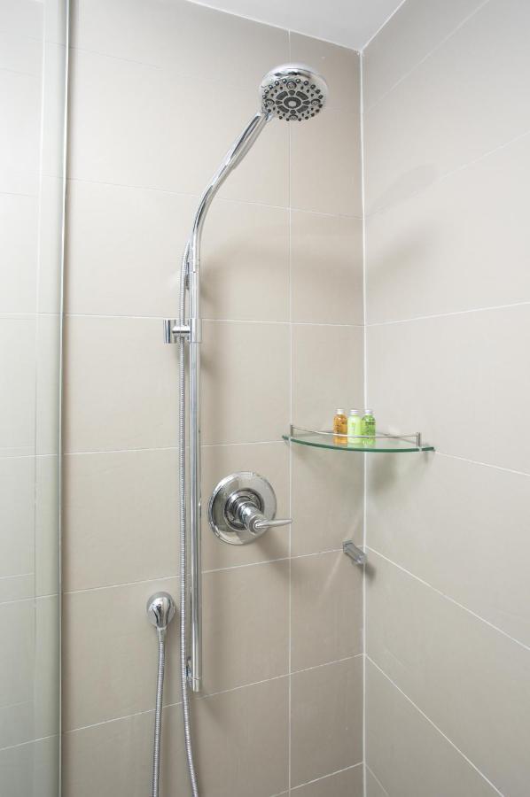 Stylish Suite At 300 Front Street W โตรอนโต ภายนอก รูปภาพ