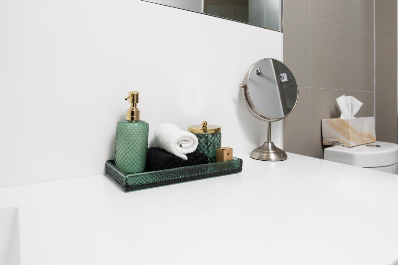 Stylish Suite At 300 Front Street W โตรอนโต ภายนอก รูปภาพ