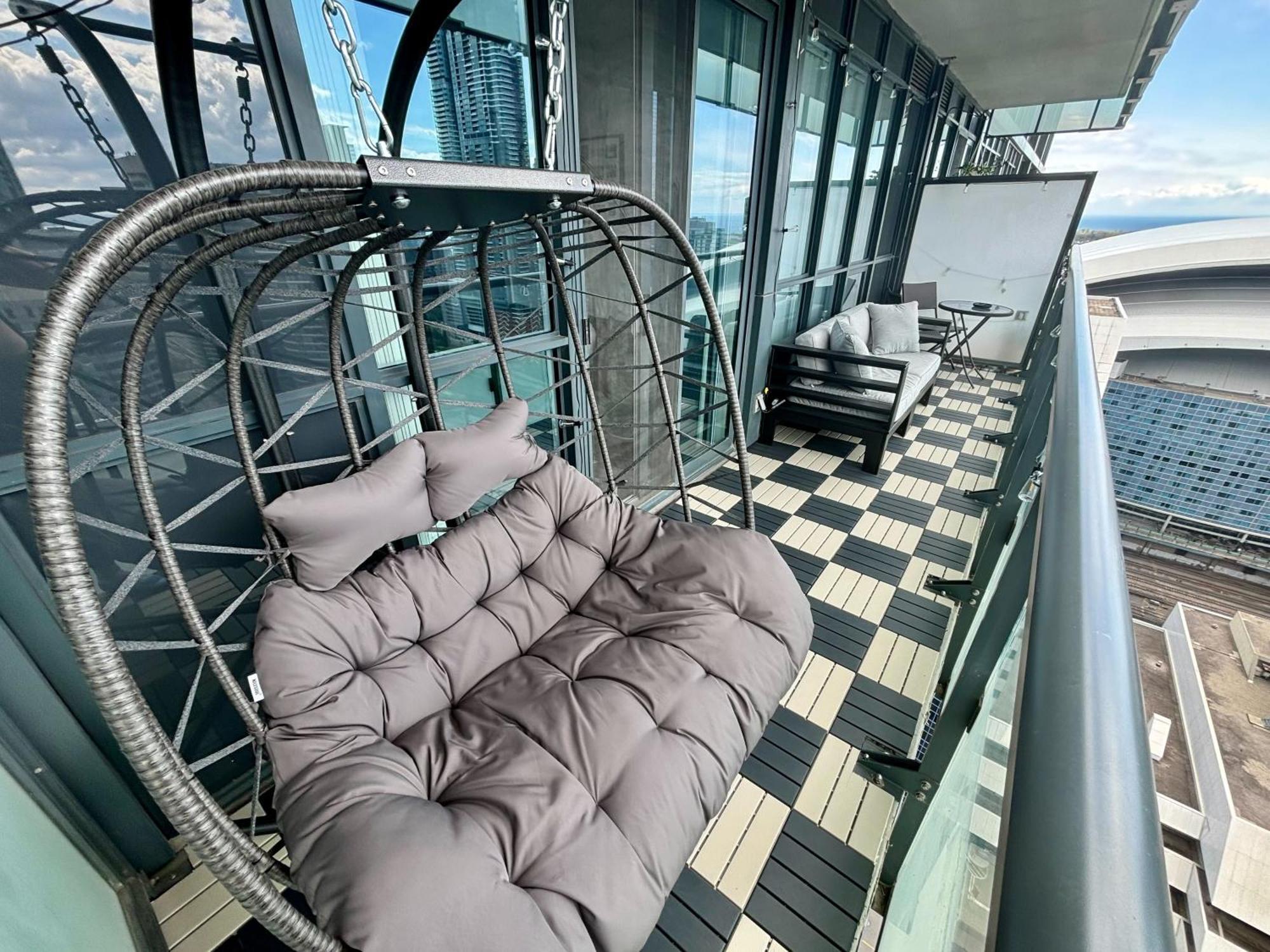 Stylish Suite At 300 Front Street W โตรอนโต ภายนอก รูปภาพ